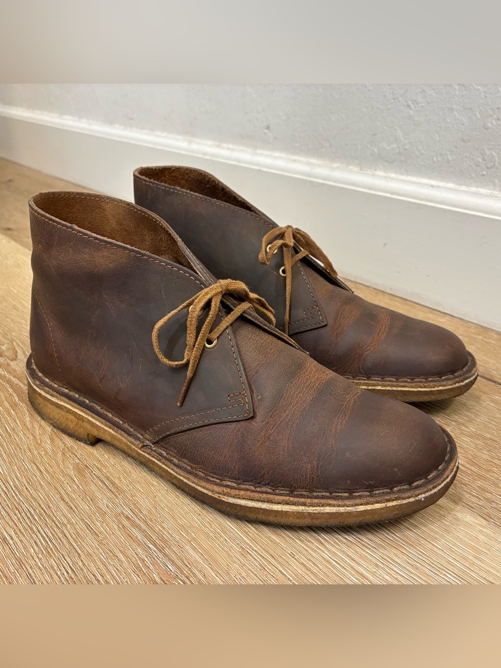 Clarks Originals Desert Chukka Boots Beeswax Leather Brown Women’s Shoes US 9